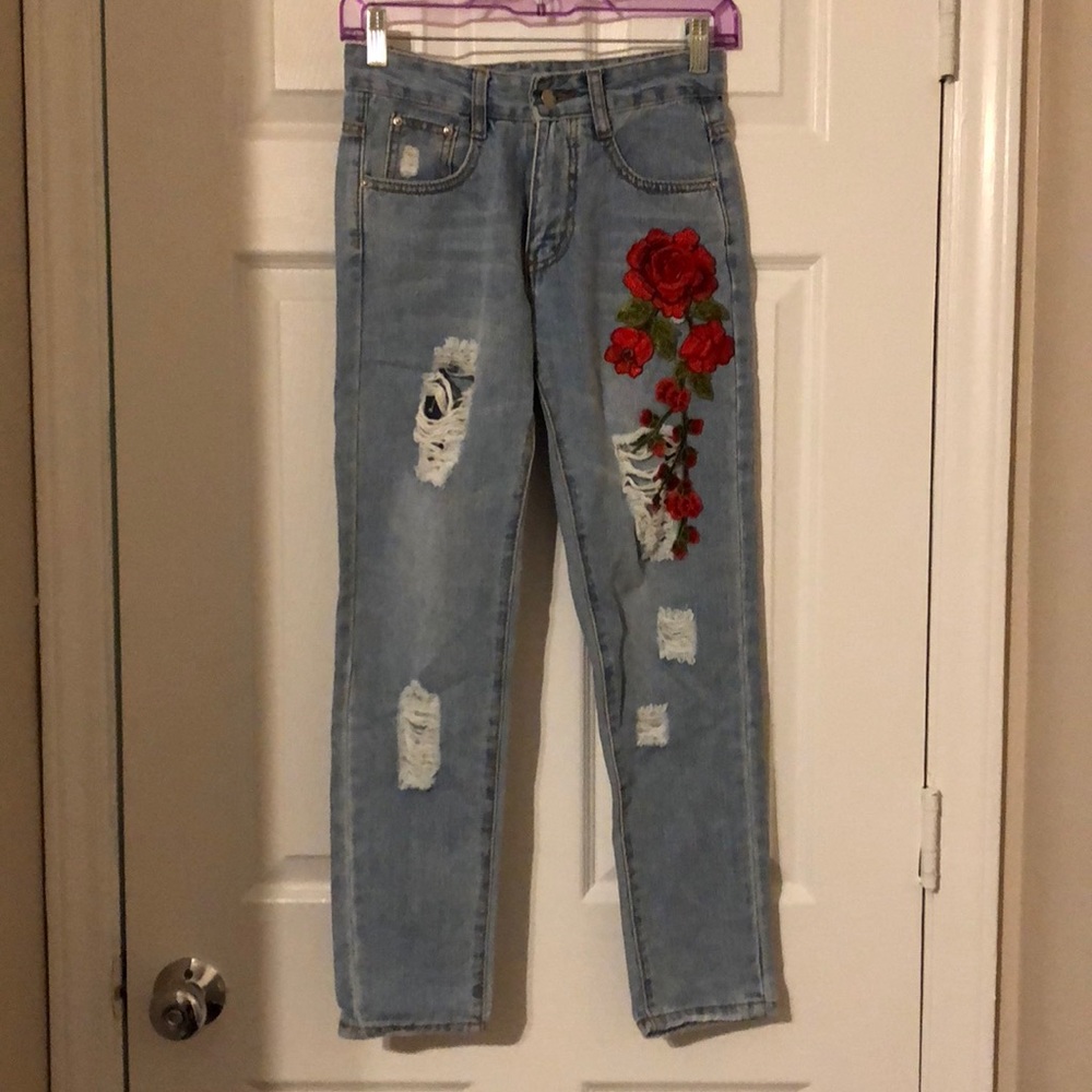 Jeans with rose pattern